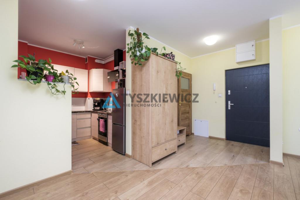 MIESZKANIE Z KOMÓRKĄ I MIEJSCEM POSTOJOWYM - zdjęcie 6