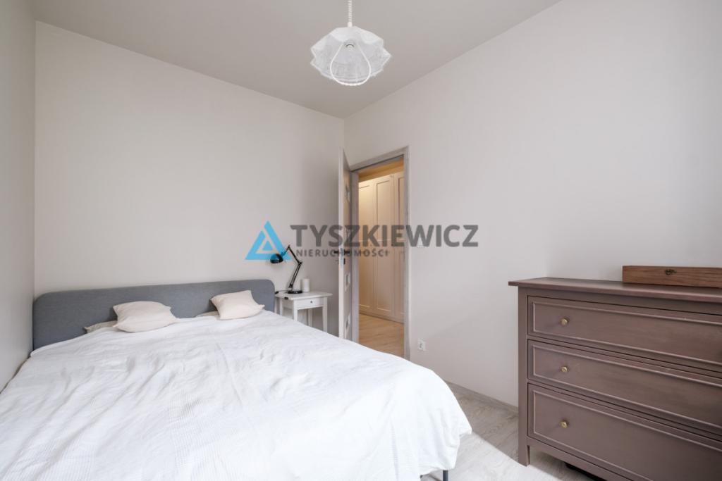 Nowe Koszary | garaż + duża komórka z prądem - zdjęcie 9