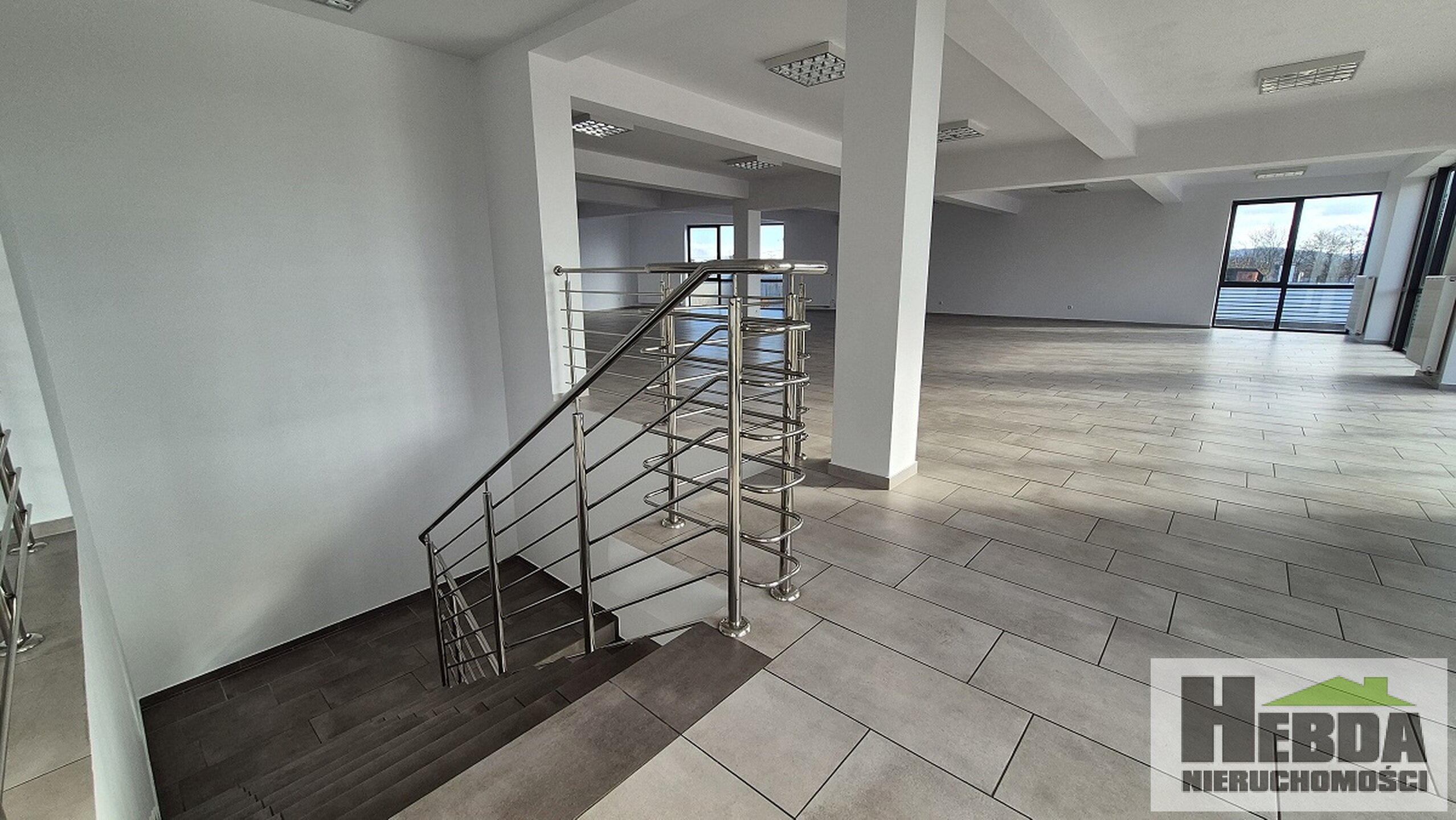 Tarnów, ul. Kochanowskiego, modna, nowoczesna hala - przestrzeń 160 m2 - zdjęcie 6