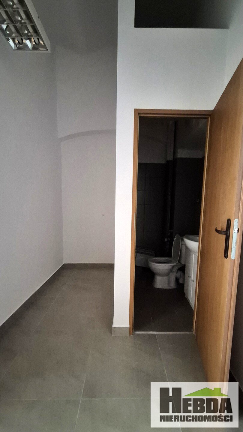 Tarnów, ul.Lwowska , sklep handlowy 34 m2, z witryną od głównej ulicy - zdjęcie 5