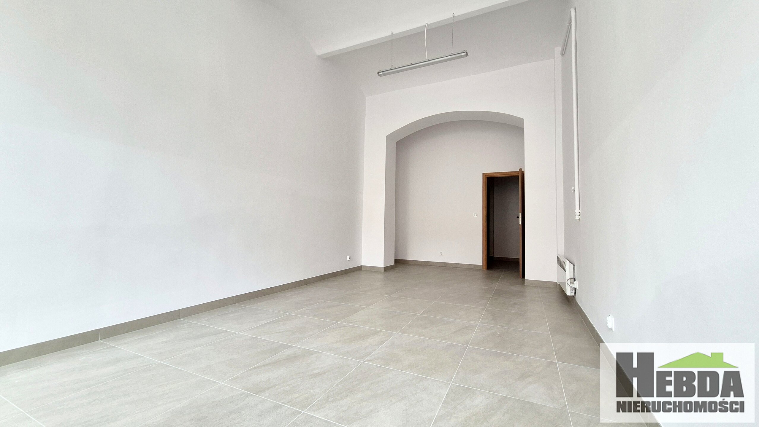 Tarnów, ul.Lwowska , sklep handlowy 34 m2, z witryną od głównej ulicy - zdjęcie 3
