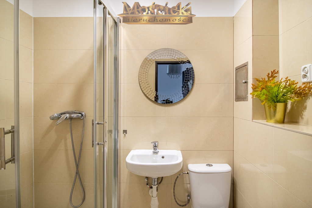 Wynajem okazja kawalerka 34 m2 na Kruczej balkon - zdjęcie 11