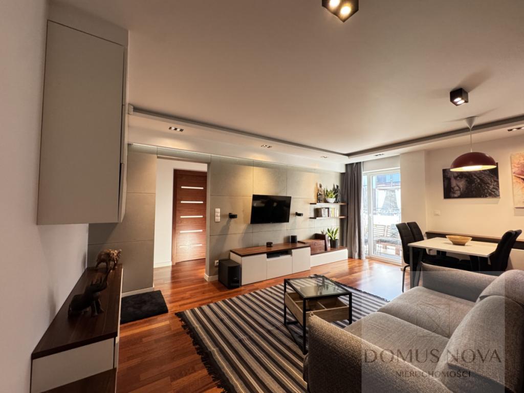 Apartament w sercu Anina, 3 pokoje, duży balkon - zdjęcie 2