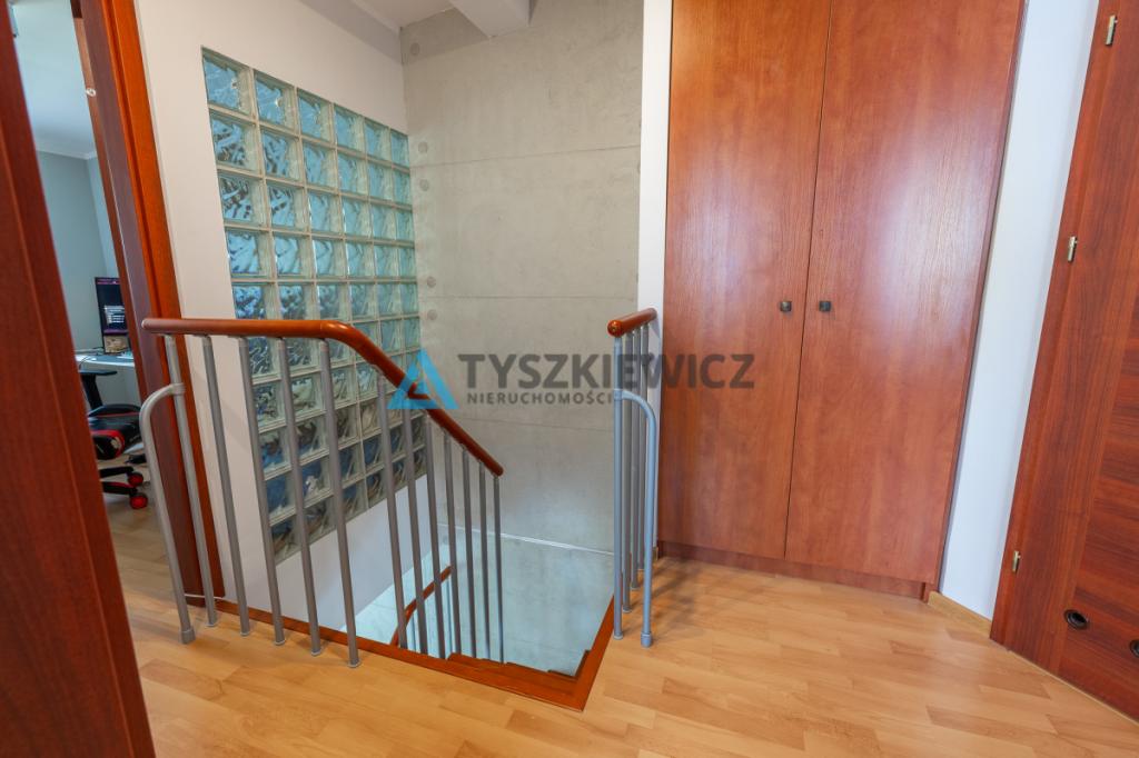 Kompaktowy dom bliźniak w Słupsku Zatorze - zdjęcie 17
