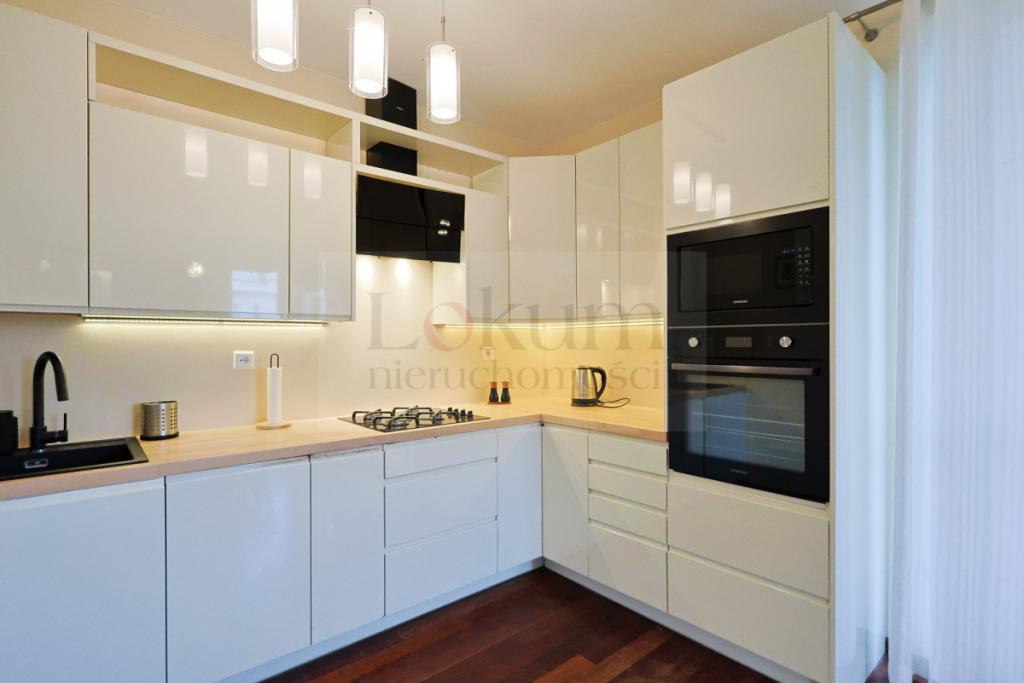 Targówek - apartament przy metrze - zdjęcie 5