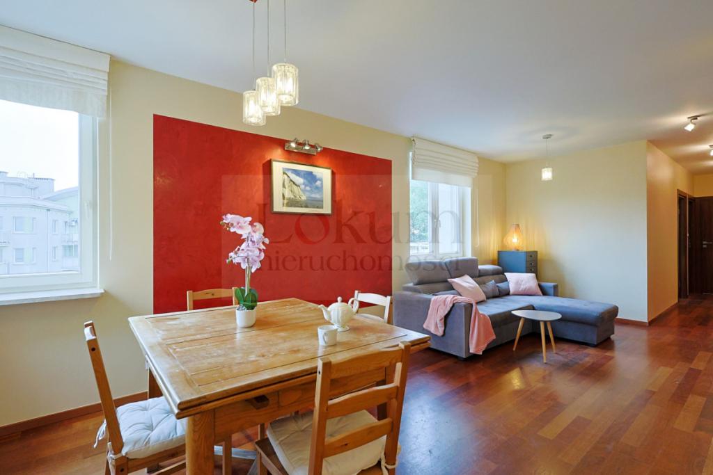 Targówek - apartament przy metrze - zdjęcie 1