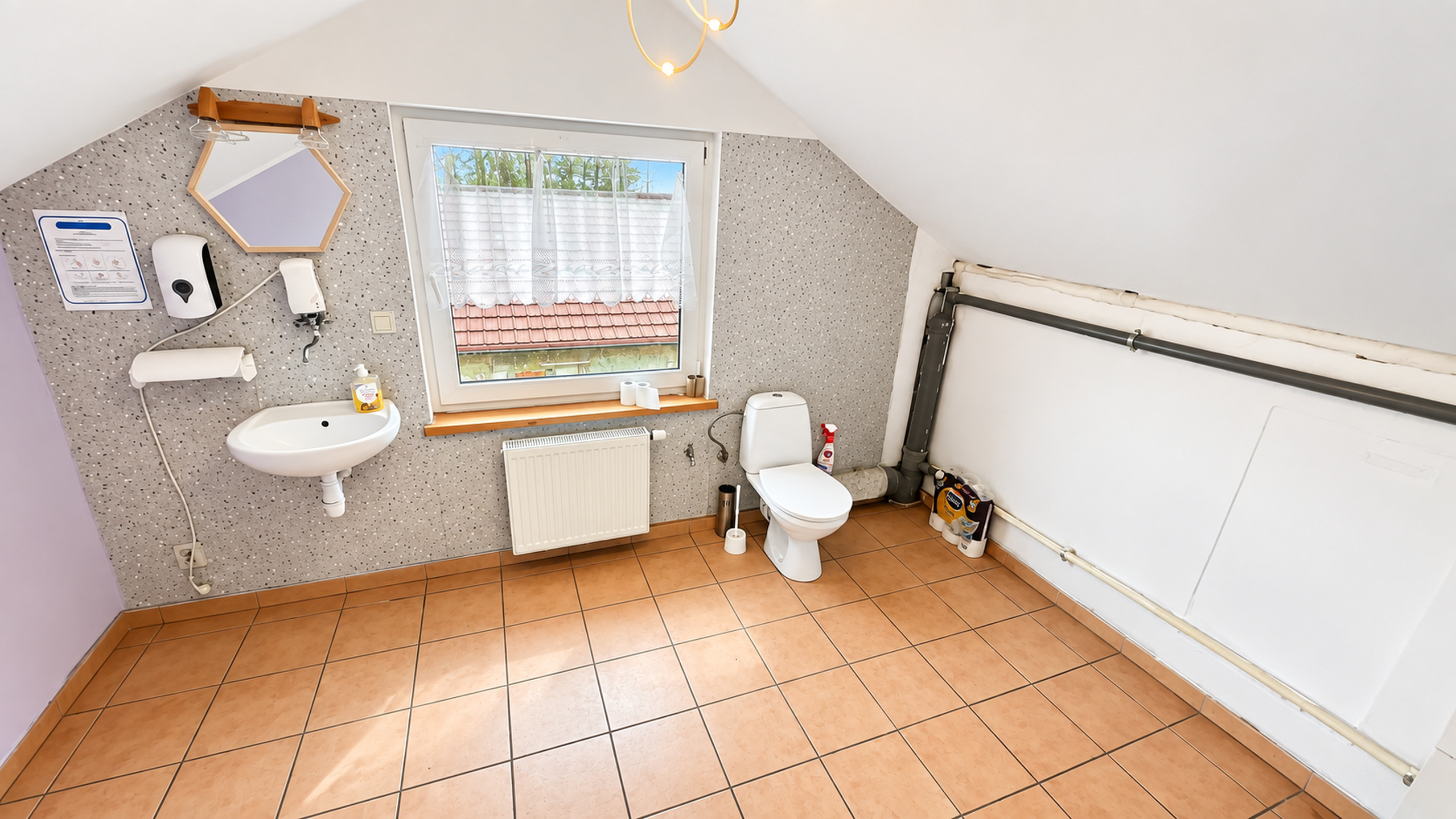 Lokal usługowy 120 m² po podłodze - 4 pomieszczenia, 2 łazienki, parking - zdjęcie 3