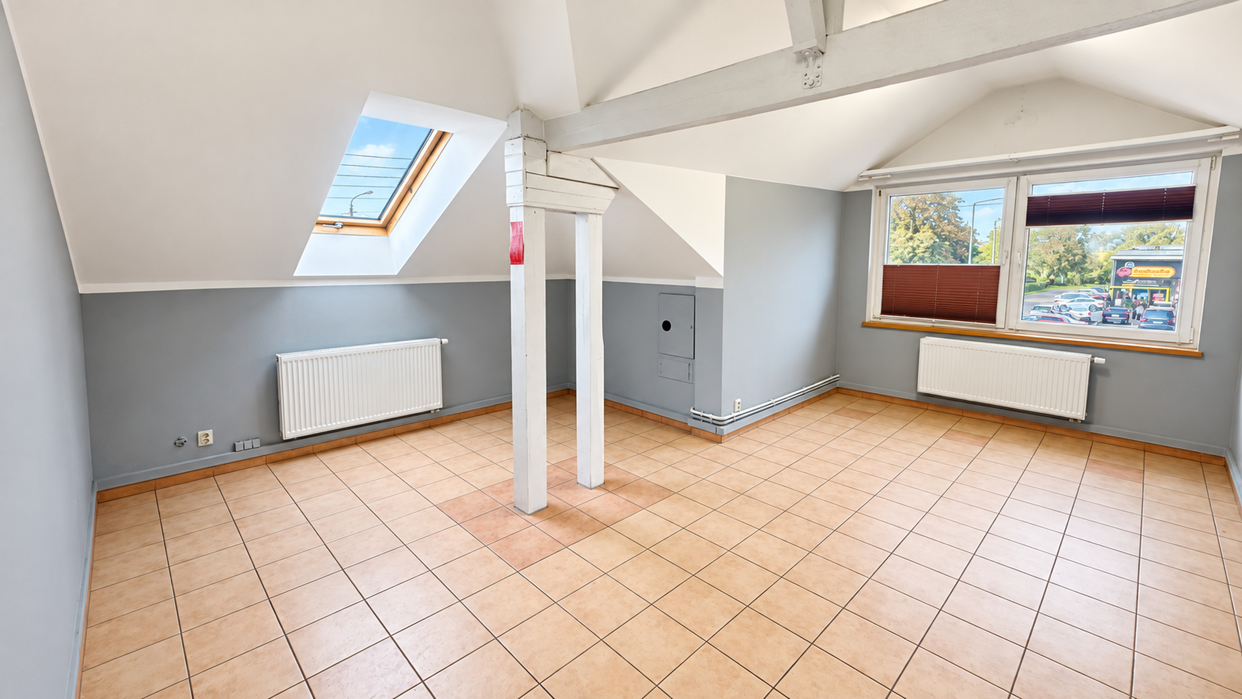 Lokal usługowy 120 m² po podłodze - 4 pomieszczenia, 2 łazienki, parking - zdjęcie 1