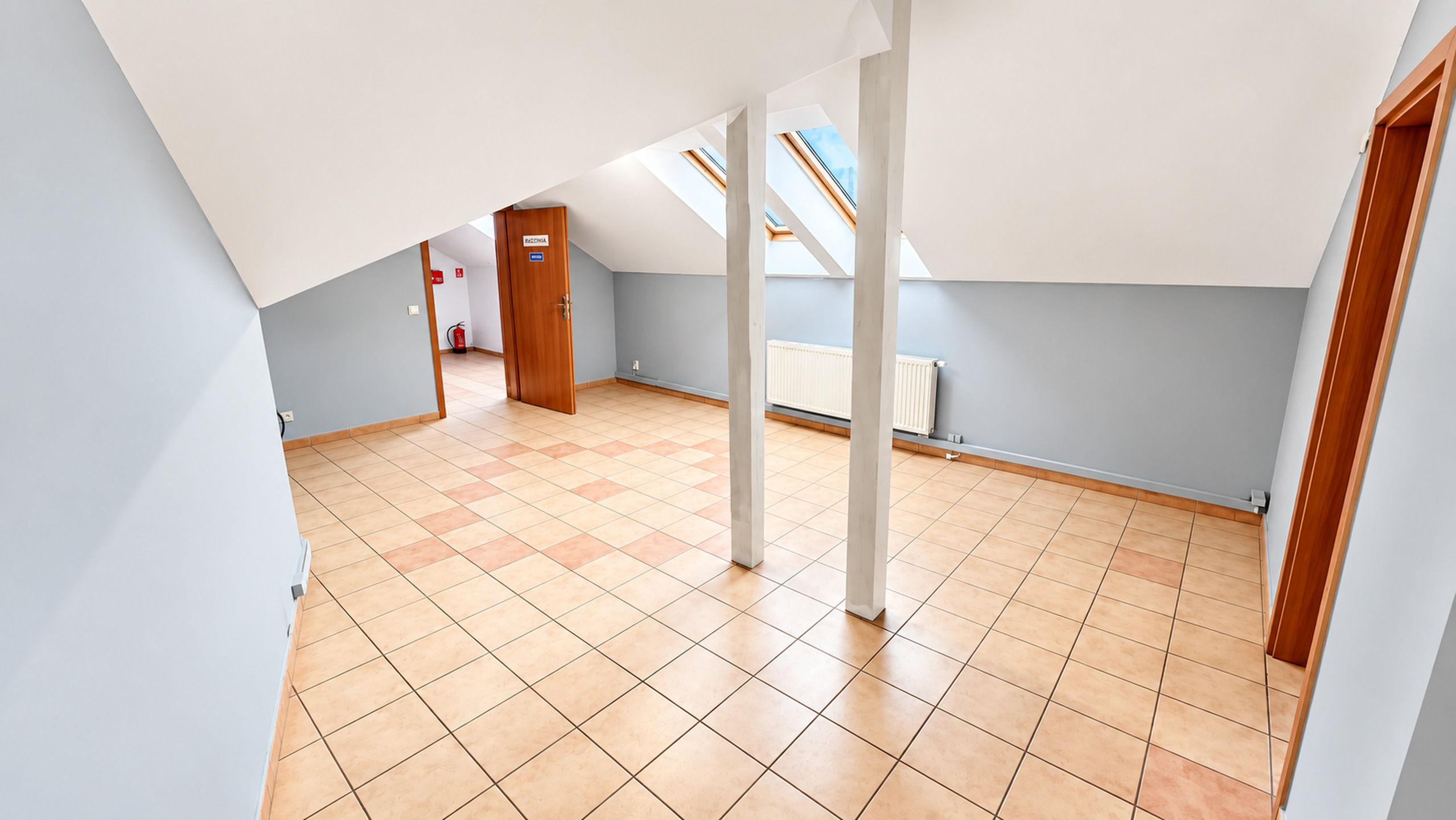 Lokal usługowy 120 m² po podłodze - 4 pomieszczenia, 2 łazienki, parking - zdjęcie 6