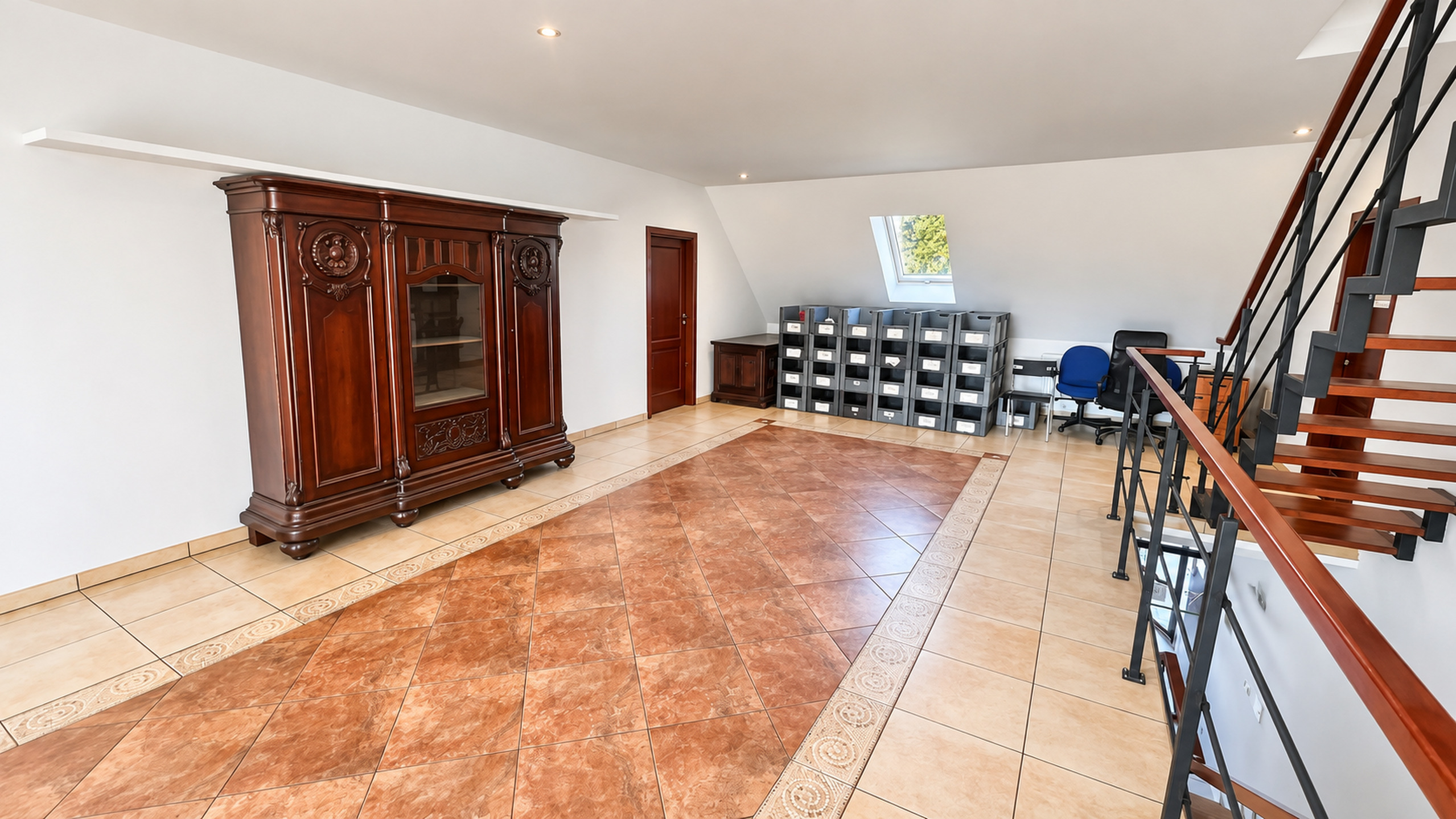 Lokal w centrum Lubonia 35 m2 + andtresola - zdjęcie 5