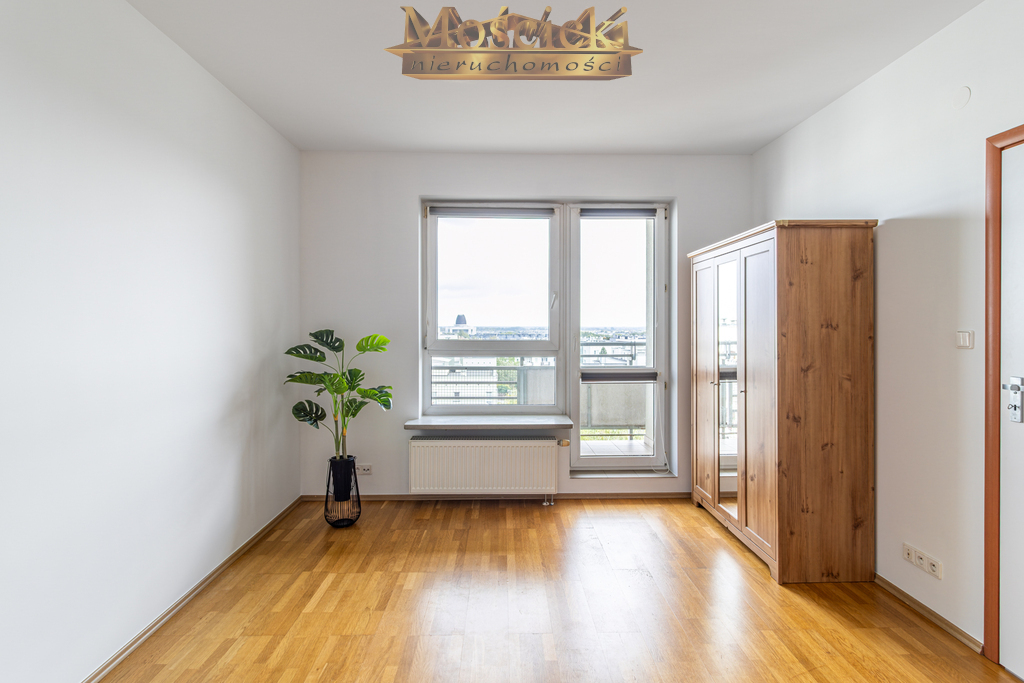 Duża kawalerka 33 m² z balkonem i pięknym widokiem Ursynów - zdjęcie 3