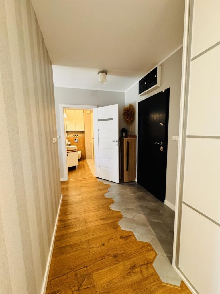 Zadbane, jak nowe, 3 pokoje, balkon, winda - zdjęcie 6