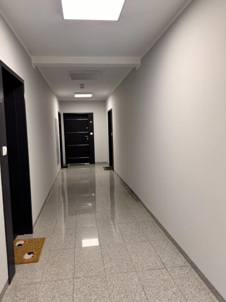 Zadbane, jak nowe, 3 pokoje, balkon, winda - zdjęcie 19