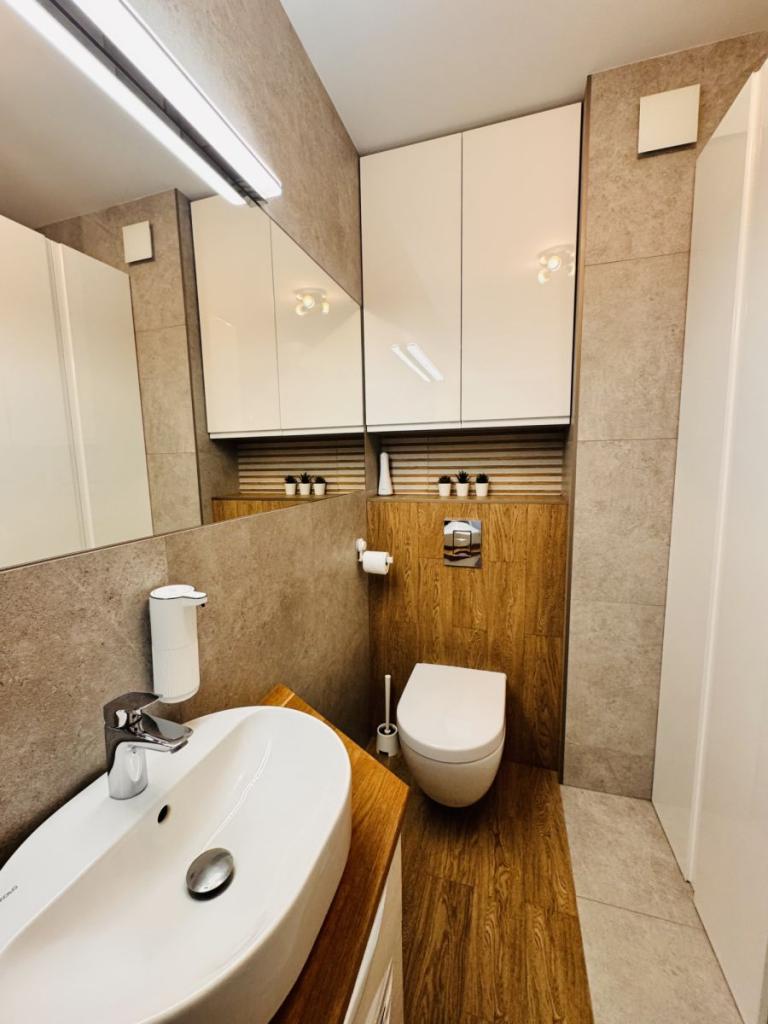 Zadbane, jak nowe, 3 pokoje, balkon, winda - zdjęcie 10