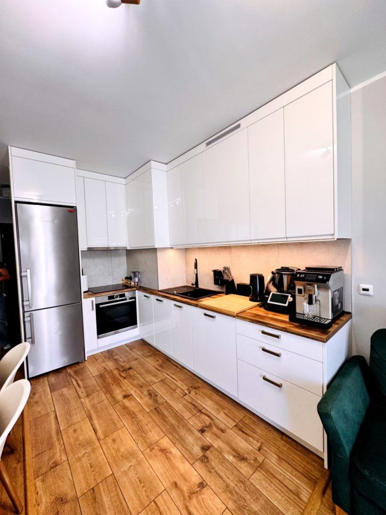 Zadbane, jak nowe, 3 pokoje, balkon, winda - zdjęcie 16