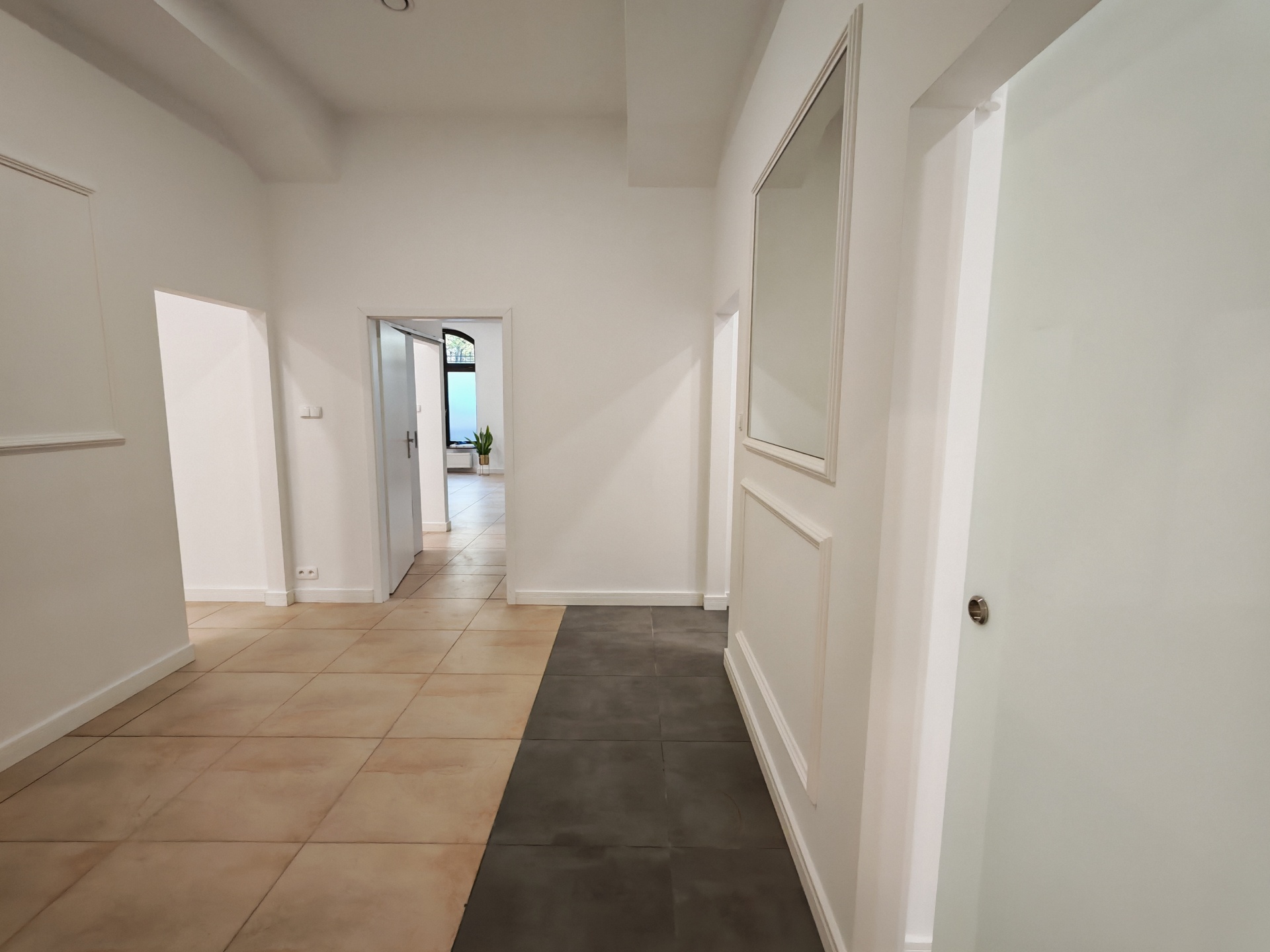 Centrum Wrocławia! Lokal 140 m² z Parkingiem | Wykończony LUX| 0% Prowizji - zdjęcie 15