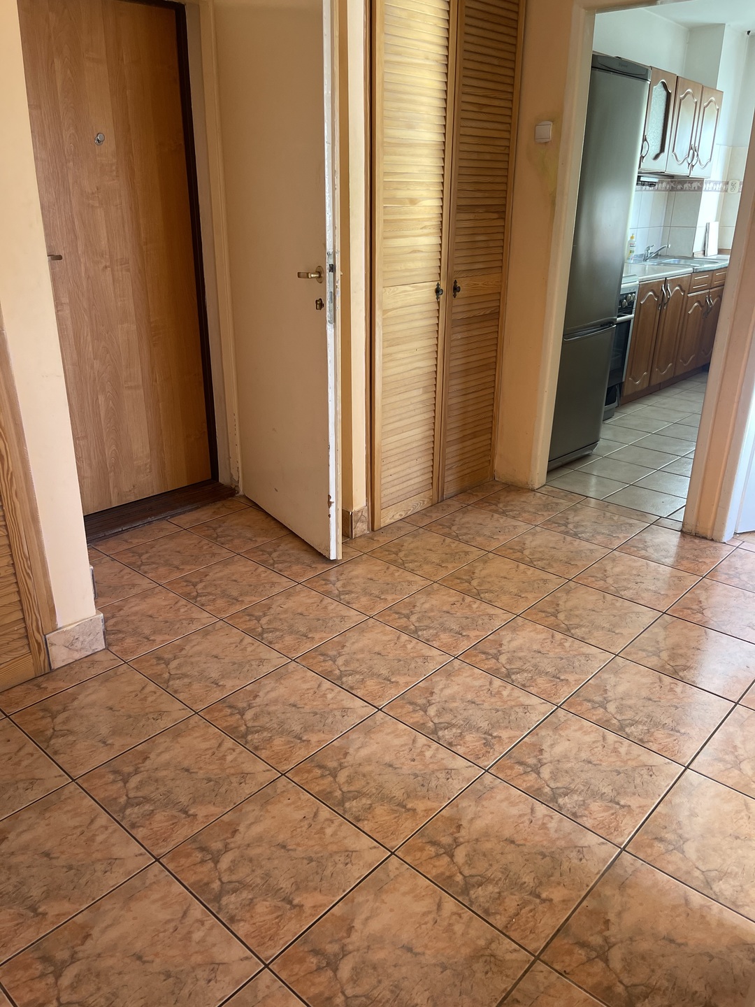 Do sprzedaży mieszkanie 3-pokojowe 57 m2, balkon, widna kuchnia, X piętro, do remontu-Warszawa-Sadyba-ul.Konstancińska - zdjęcie 3