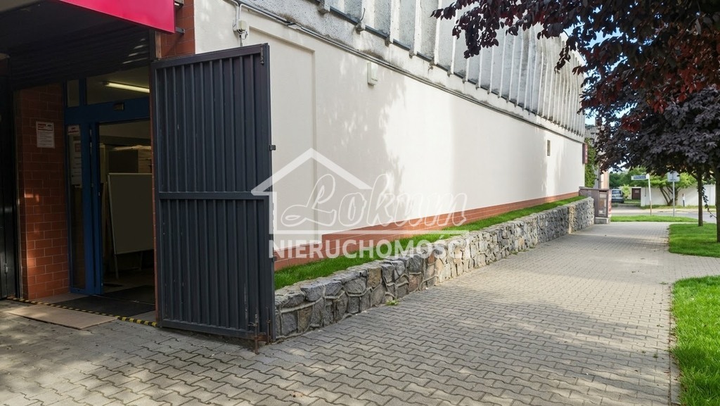 Lokal usługowy na sprzedaż, 352,9 m², Police - zdjęcie 1