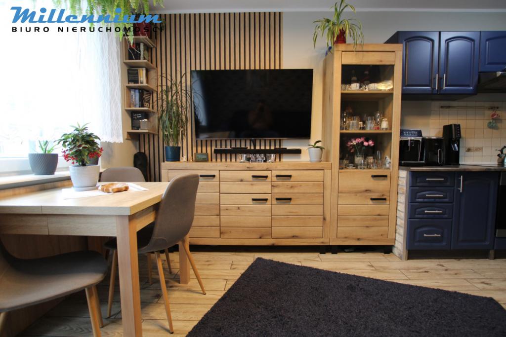 Zadbane mieszkanie w świetnej lokalizacji ! - zdjęcie 2