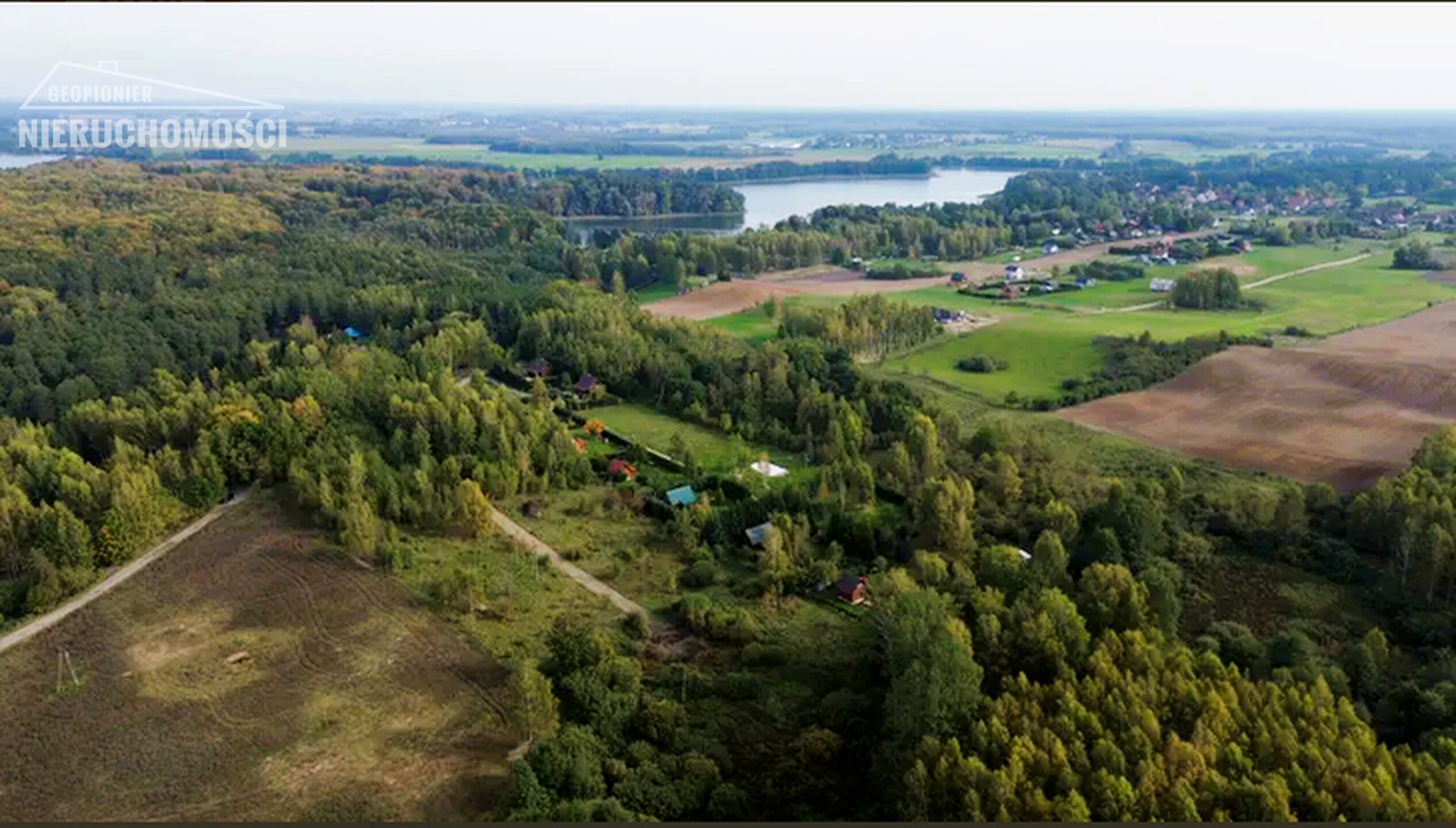 Mazury - Winiec, działka budowlana przy ścianie lasu, blisko jezior - zdjęcie 1
