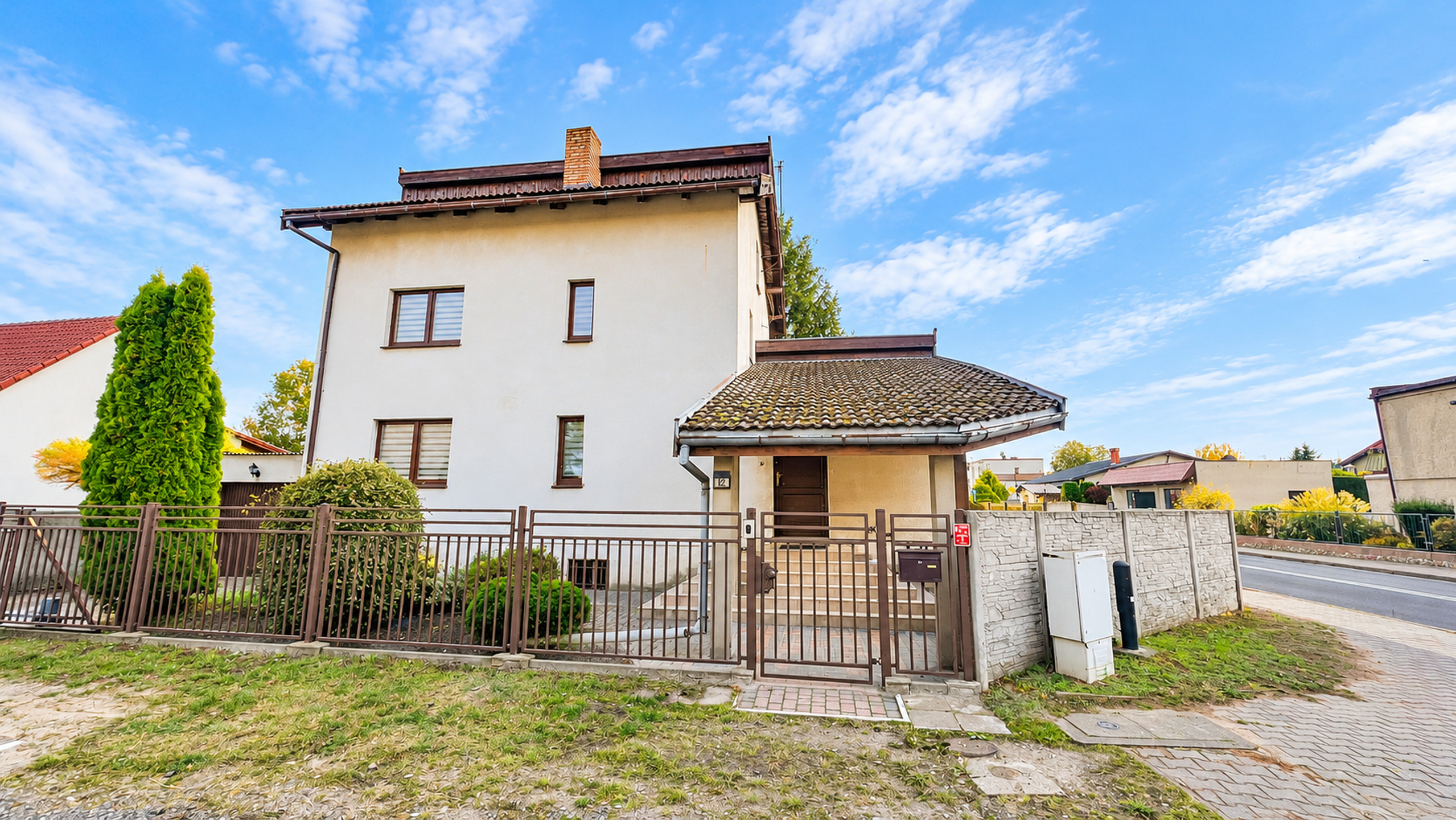 Dom wolnostojący ok. 180 m² do wynajęcia -garaż, 3 kondygnacje - zdjęcie 3