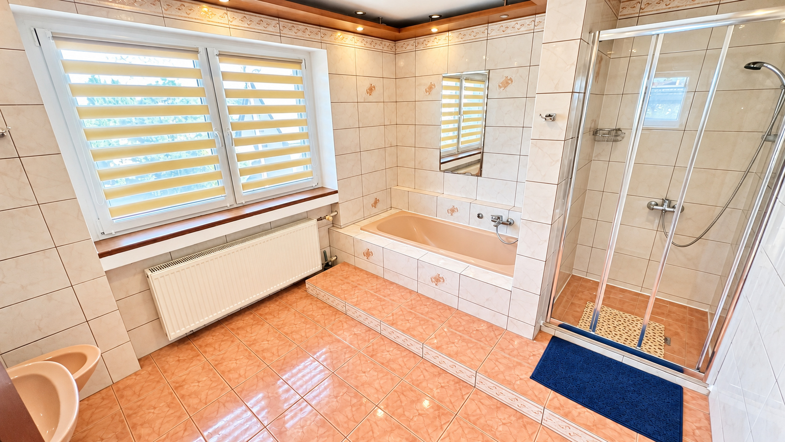 Dom wolnostojący ok. 180 m² do wynajęcia -garaż, 3 kondygnacje - zdjęcie 2