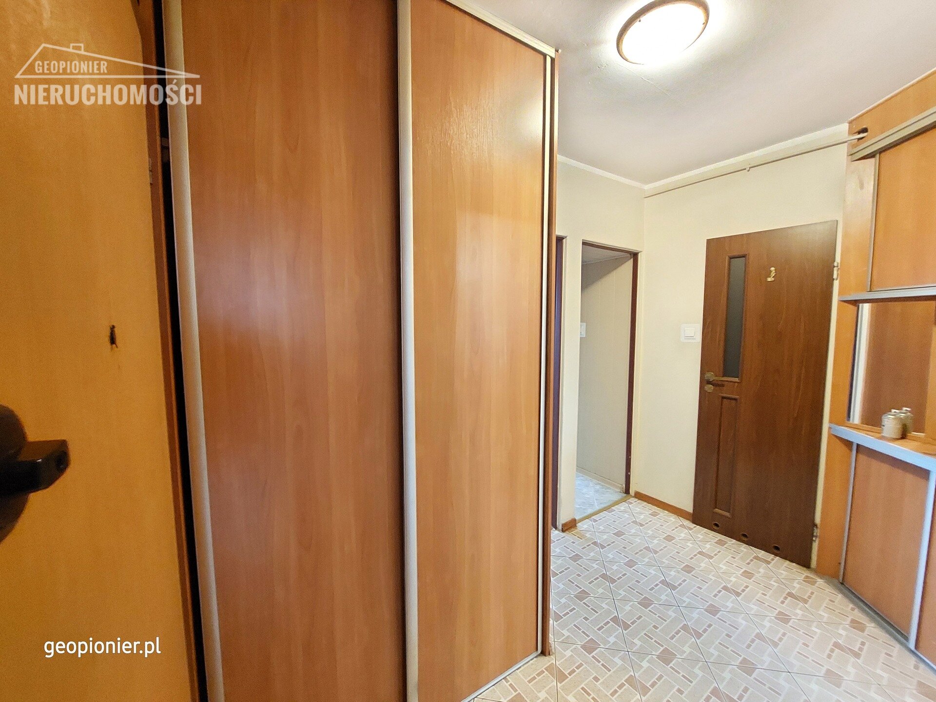 IV-1180 Mieszkanie w Ostródzie na I piętrze, 3 pokoje, balkon - zdjęcie 1