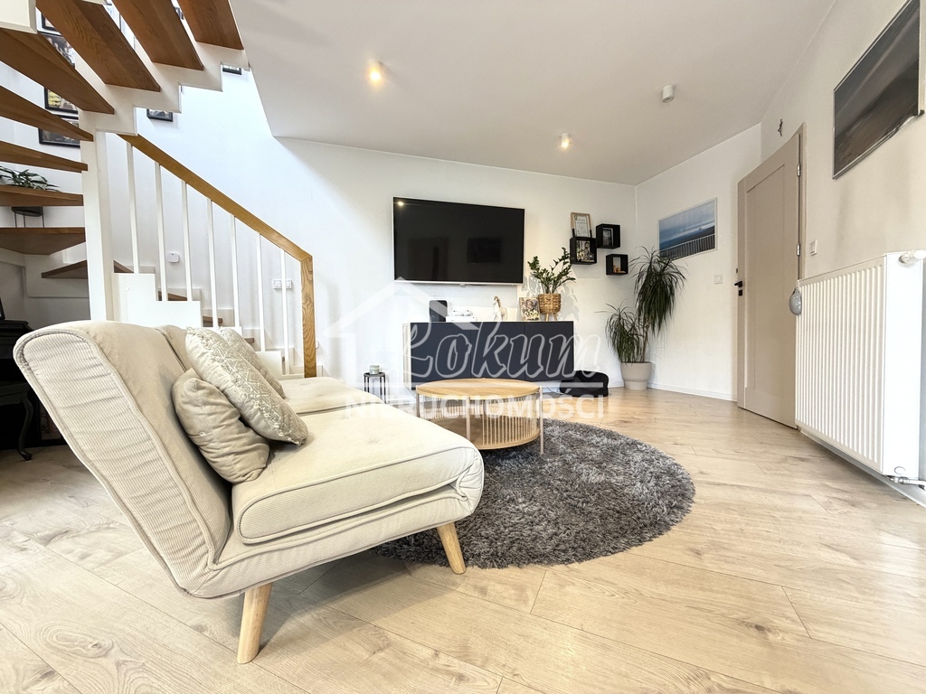 Mieszkanie 64,18&nbsp;m², Świnoujście, Kujawska - zdjęcie 1