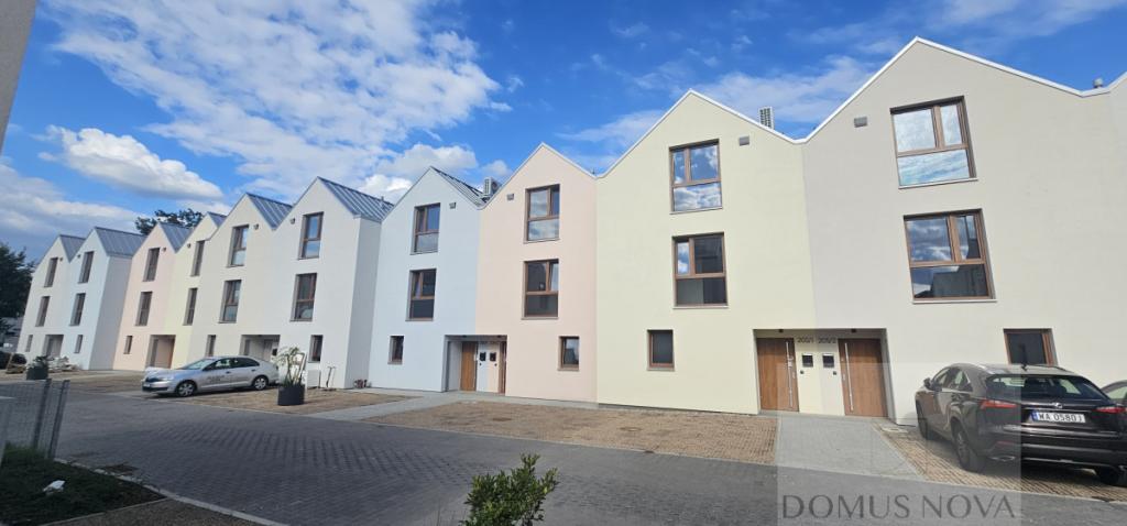 Nowy dom z ogródkiem i 2 miejscami postojowymi - zdjęcie 9