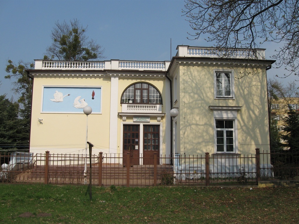Lokal usługowy na sprzedaż, 306 m², Pionki, Spokojna - zdjęcie 1